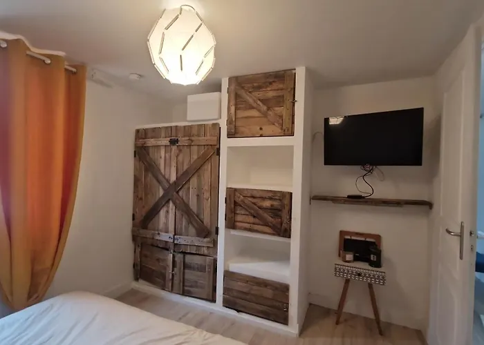 Maison De La Bruyere Feriehus *